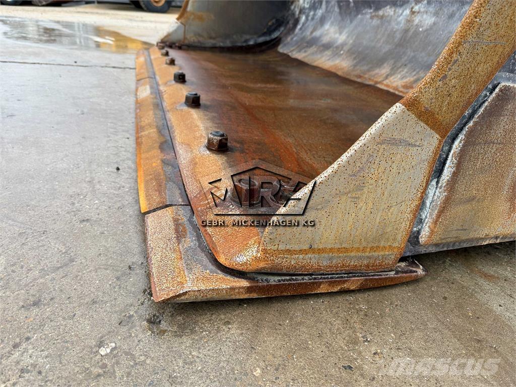 CAT 966K Utovarivači na kotačima