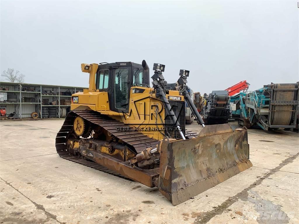 CAT D 6 T LGP Buldožeri gusjeničari