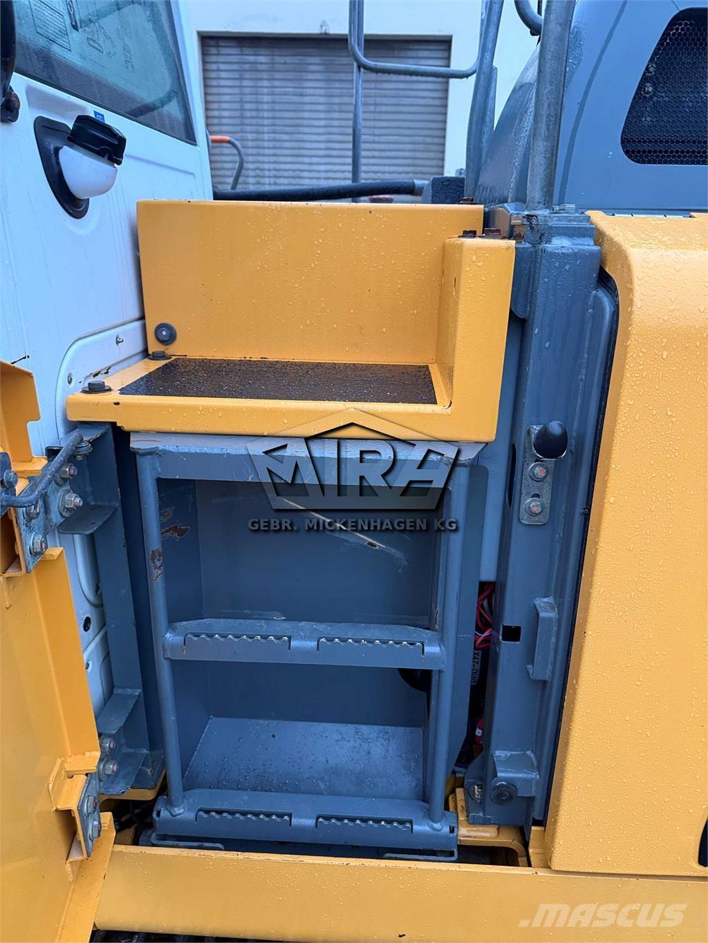 Liebherr R 922 LC Bageri gusjeničari