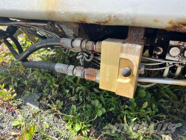  ANDERE Rol kiper kamioni s kukama za dizanje