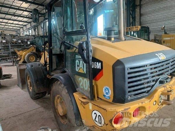 CAT 906M Utovarivači na kotačima