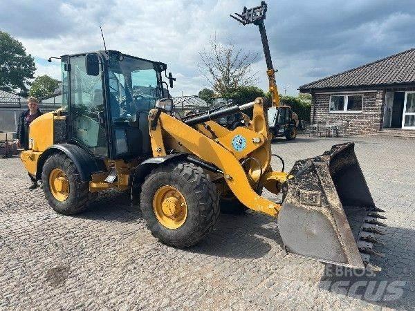 CAT 906M Utovarivači na kotačima