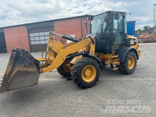 CAT 908 Utovarivači na kotačima