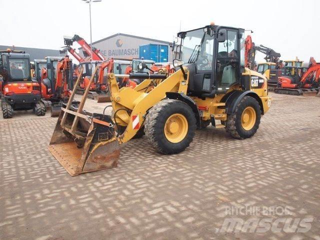 CAT 908M / 35 km/h Utovarivači na kotačima