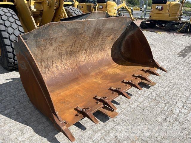 CAT 938M Građevinarstvo – ostalo