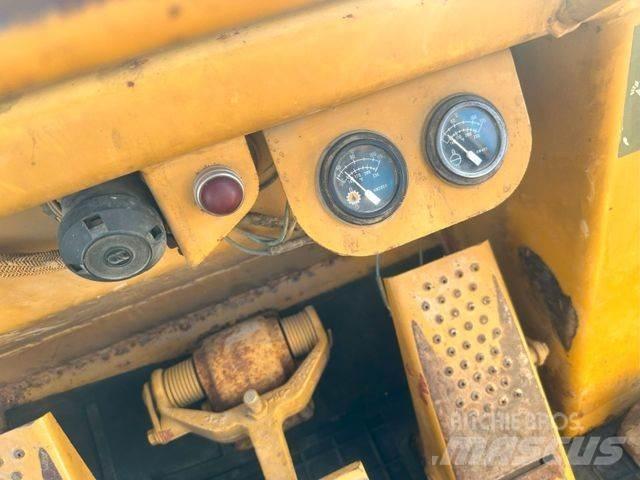 CAT 953 Buldožeri gusjeničari