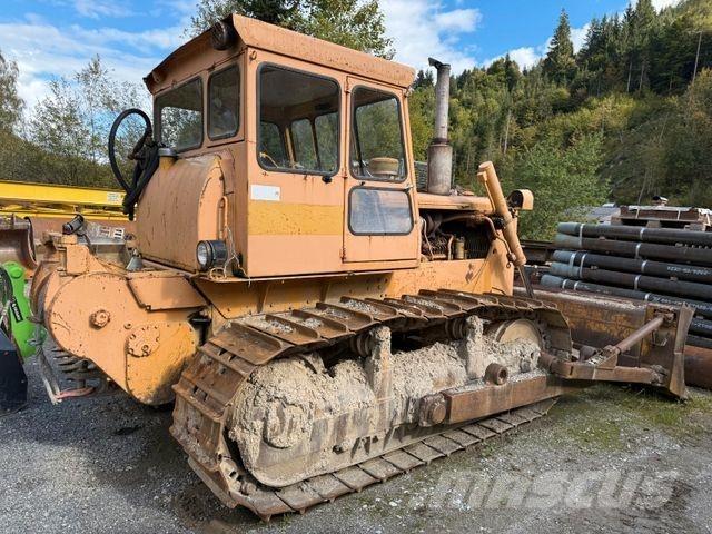 CAT D6C Buldožeri gusjeničari