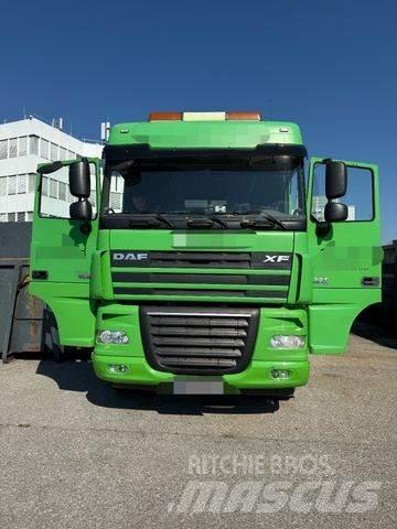 DAF FAS XF 105 Rol kiper kamioni s kukama za dizanje