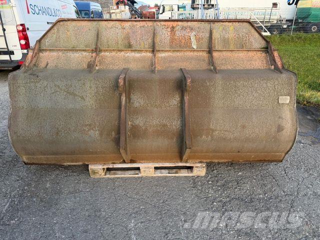  DIV. SCHAUFEL Utovarivači na kotačima