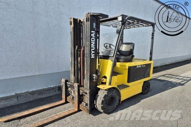 Hyundai 30B-7 Električni viličari