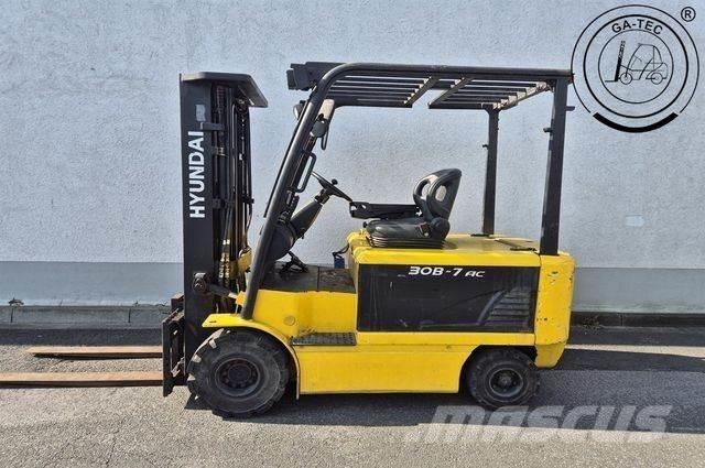 Hyundai 30B-7 Električni viličari