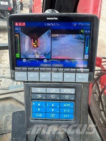 Komatsu 138US-11 Bageri gusjeničari