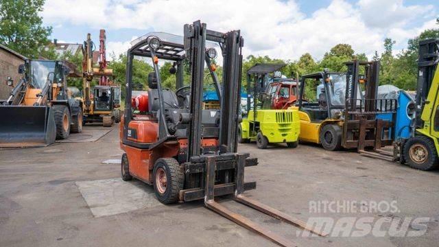 Nissan 18 Plinski viličari