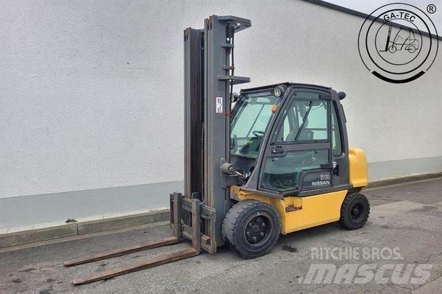 Nissan YG1D2A320 Dizelski viličari