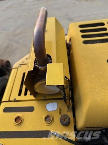 Atlas 1404 KZW 15 Bageri gusjeničari