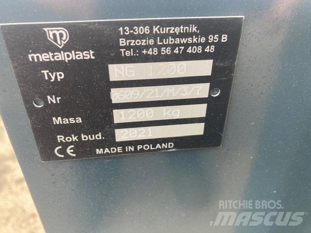  - - -  1200 KG Prednji utegovi