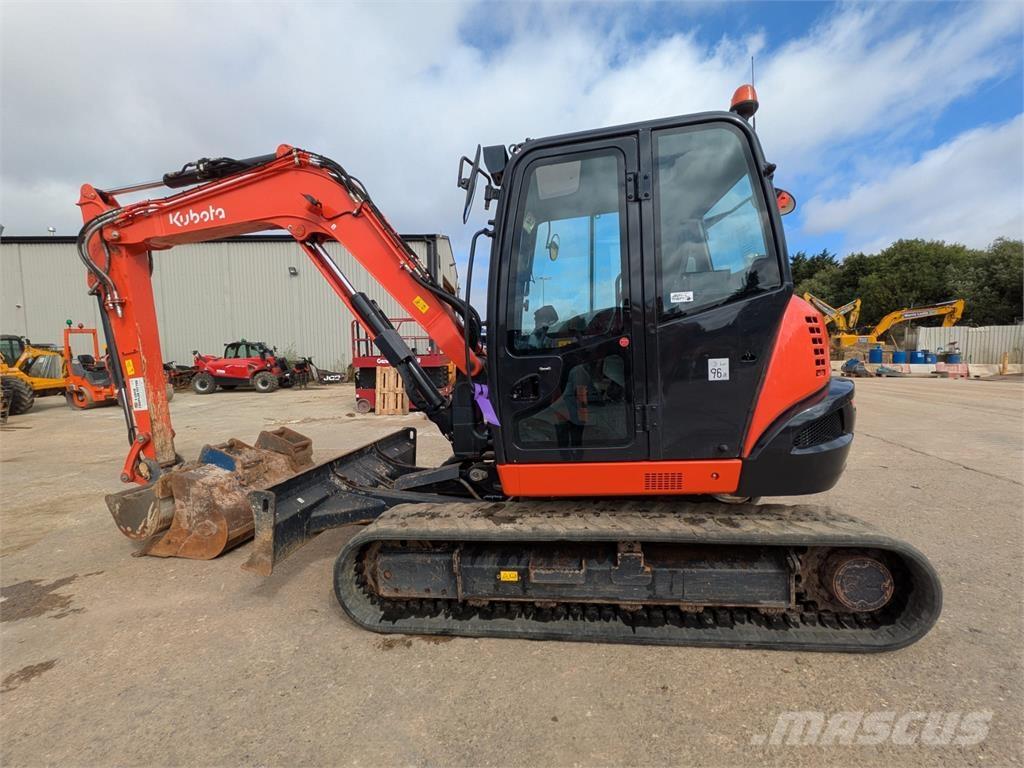 Kubota  Mini bageri <7t
