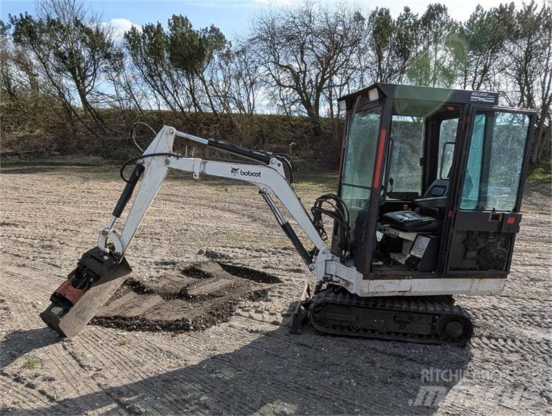 Bobcat X220 Mini bageri <7t