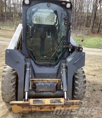 John Deere 318D Građevinarstvo – ostalo