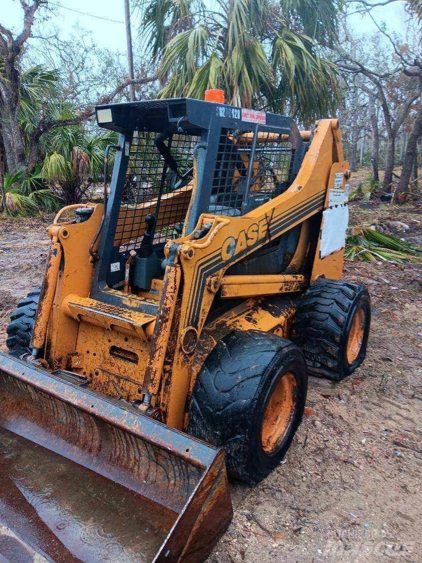 CASE 95XT Skid steer mini utovarivači
