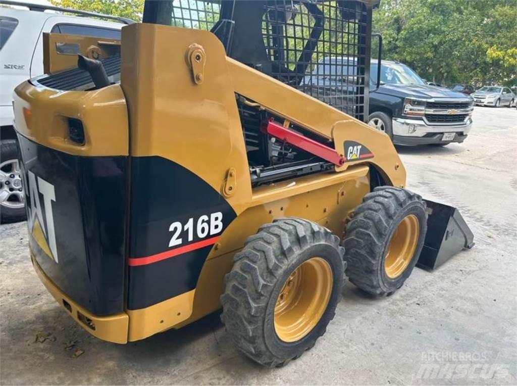 CAT 216B Skid steer mini utovarivači