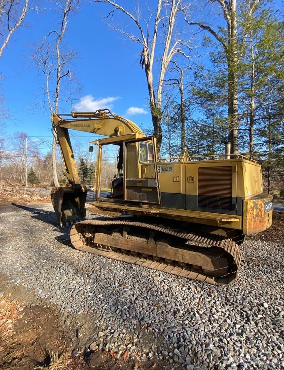 CAT 225 Bageri gusjeničari