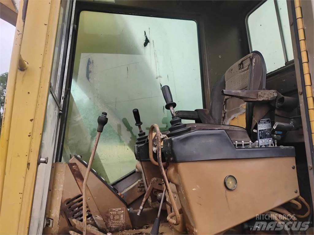 CAT 225 LC Bageri gusjeničari