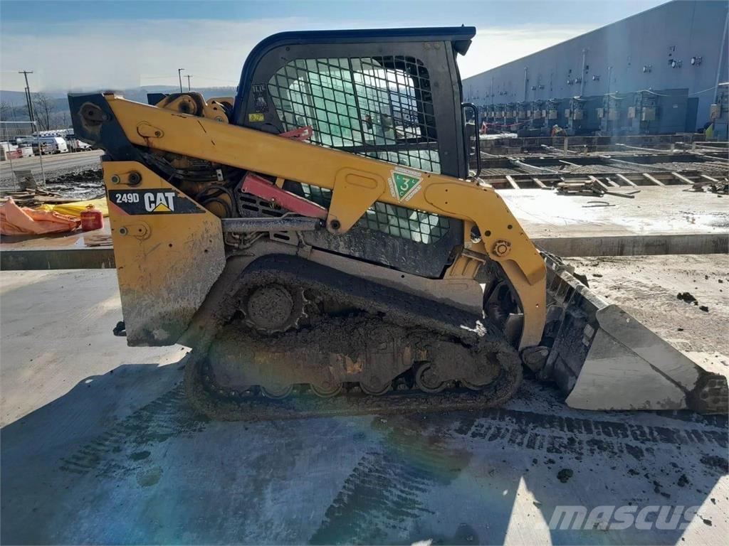 CAT 249D Skid steer mini utovarivači
