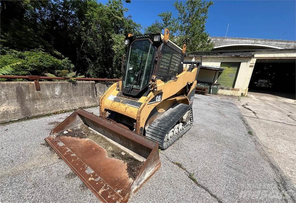 CAT 257B Skid steer mini utovarivači