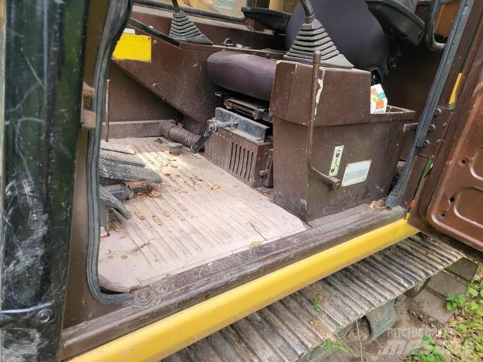 CAT 307 Bageri gusjeničari
