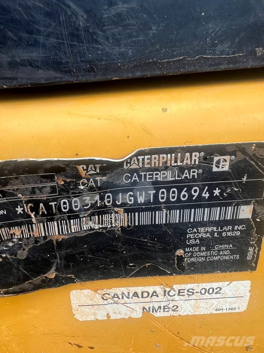 CAT 310 Bageri gusjeničari