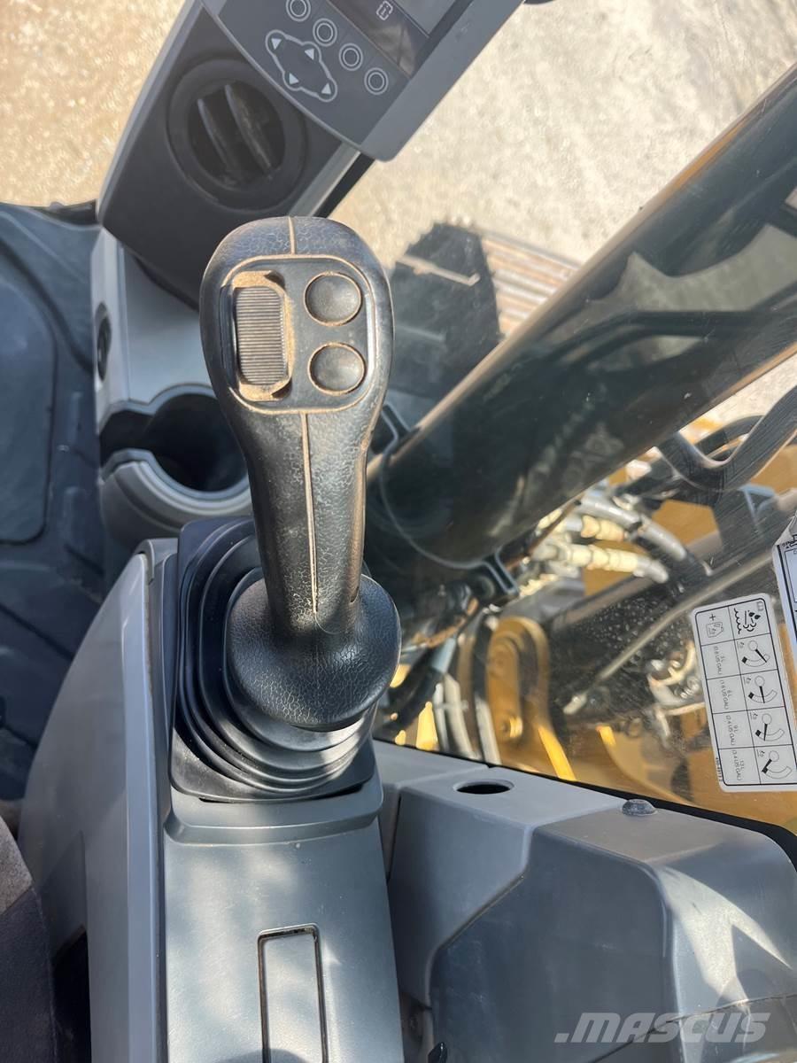 CAT 313FL Bageri gusjeničari