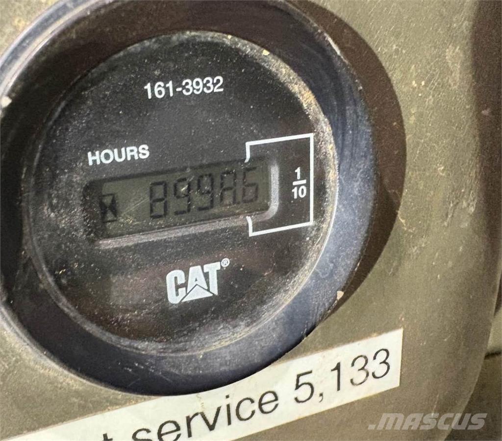 CAT 320DL Bageri gusjeničari