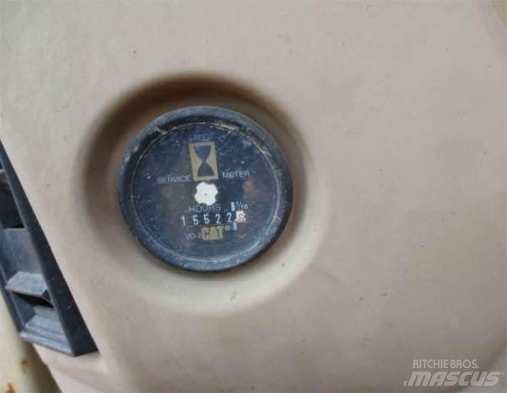 CAT 320L Bageri gusjeničari