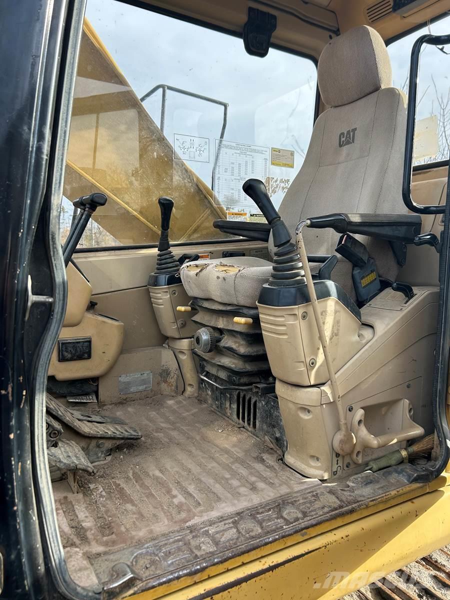 CAT 320L Bageri gusjeničari