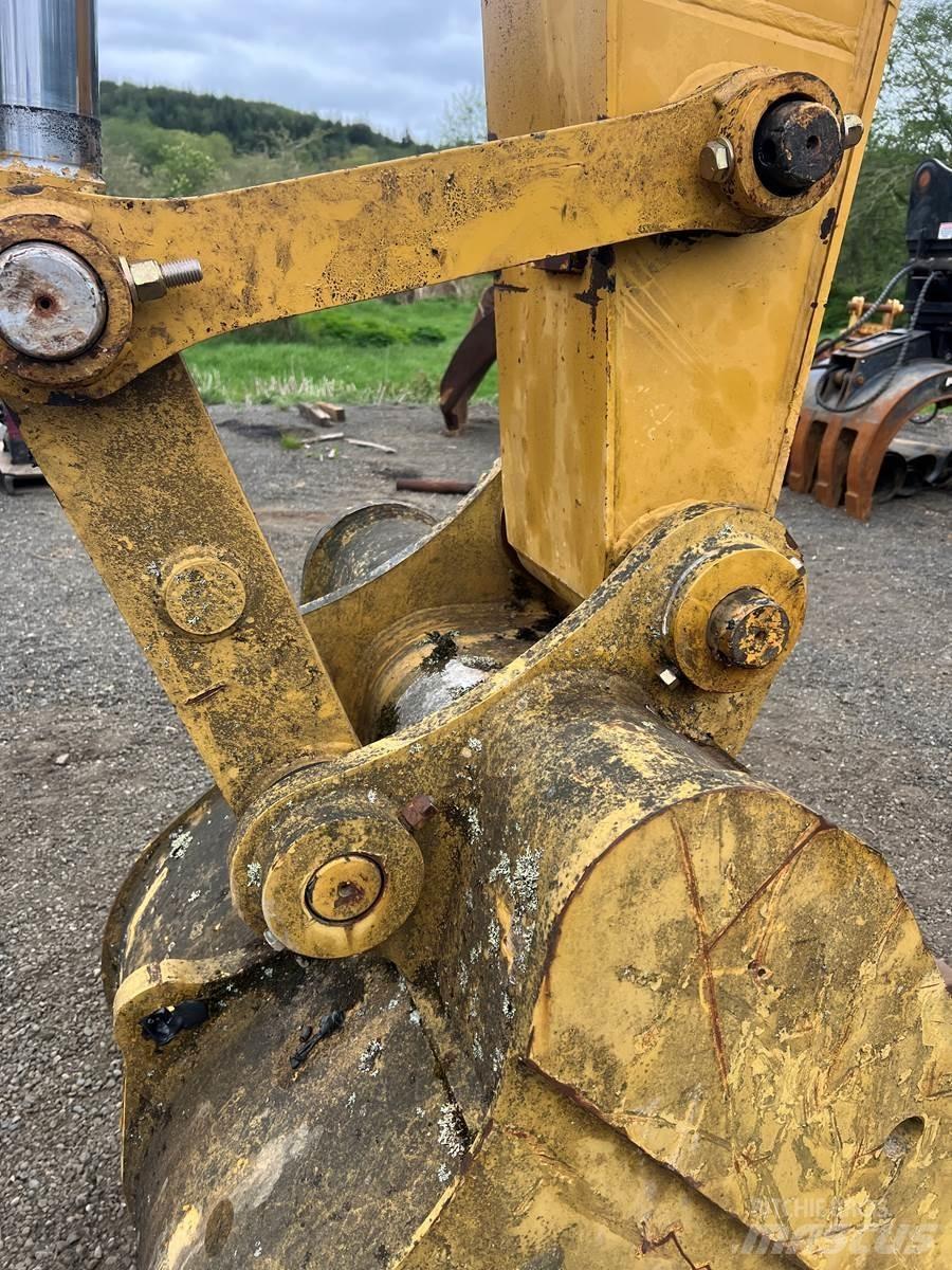 CAT 322C Bageri gusjeničari