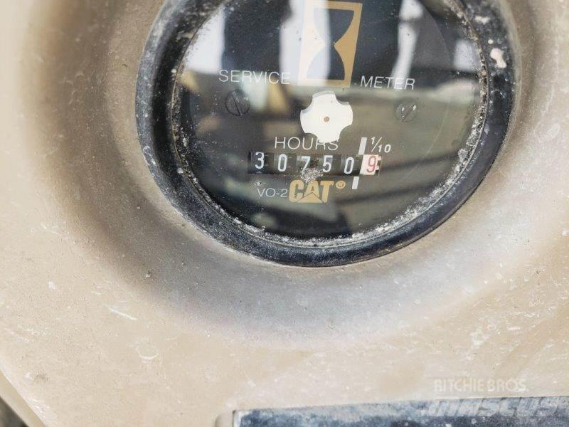 CAT 325L Bageri gusjeničari