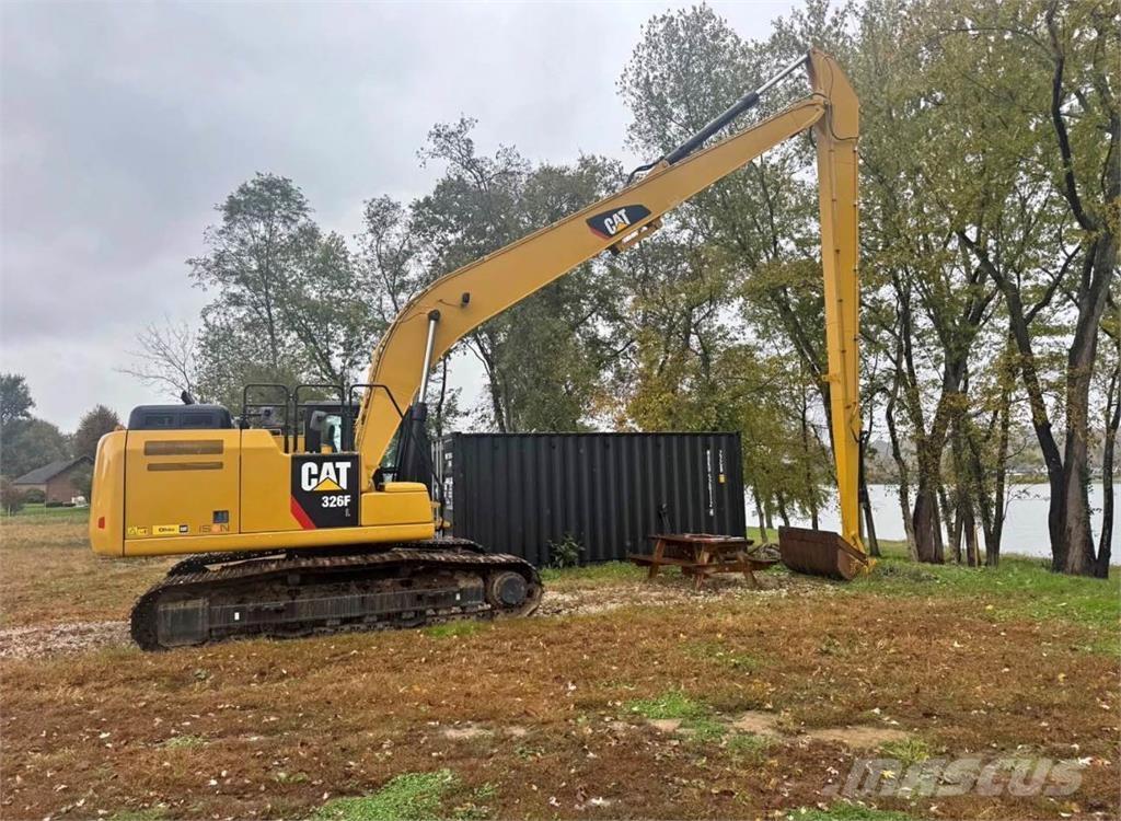 CAT 326F Bageri dugog dosega
