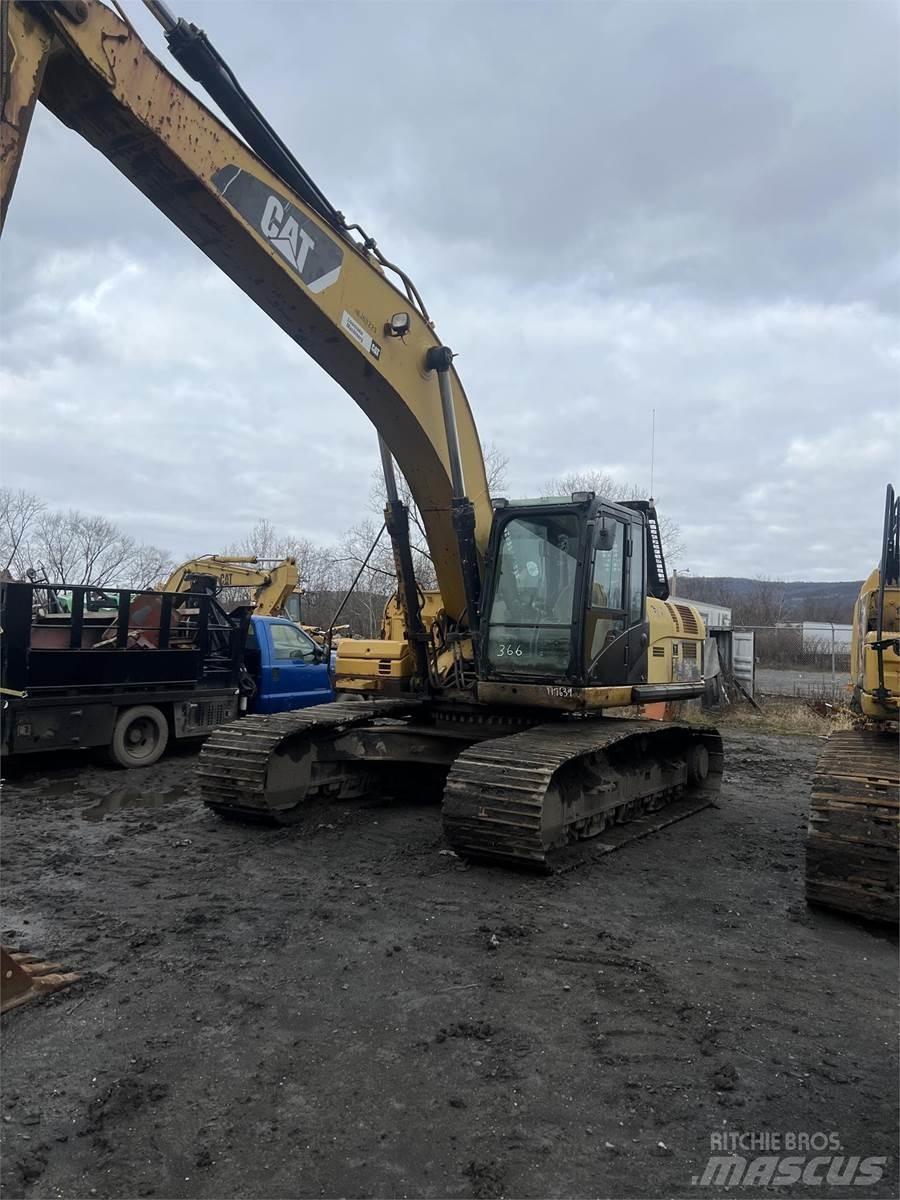CAT 329DL Bageri gusjeničari