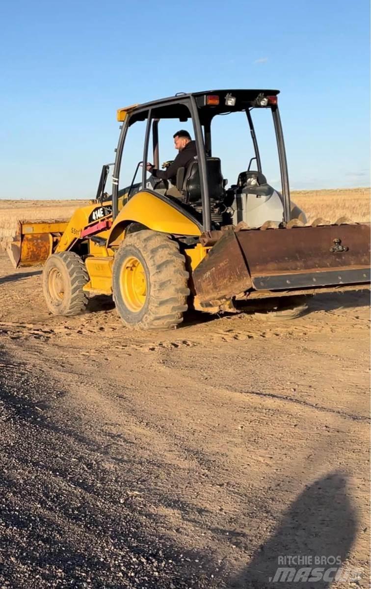 CAT 414E Stroji za nošenje alata