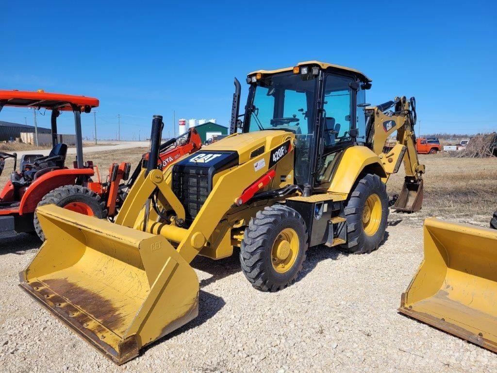 CAT 420F2 Utovarni rovokopači