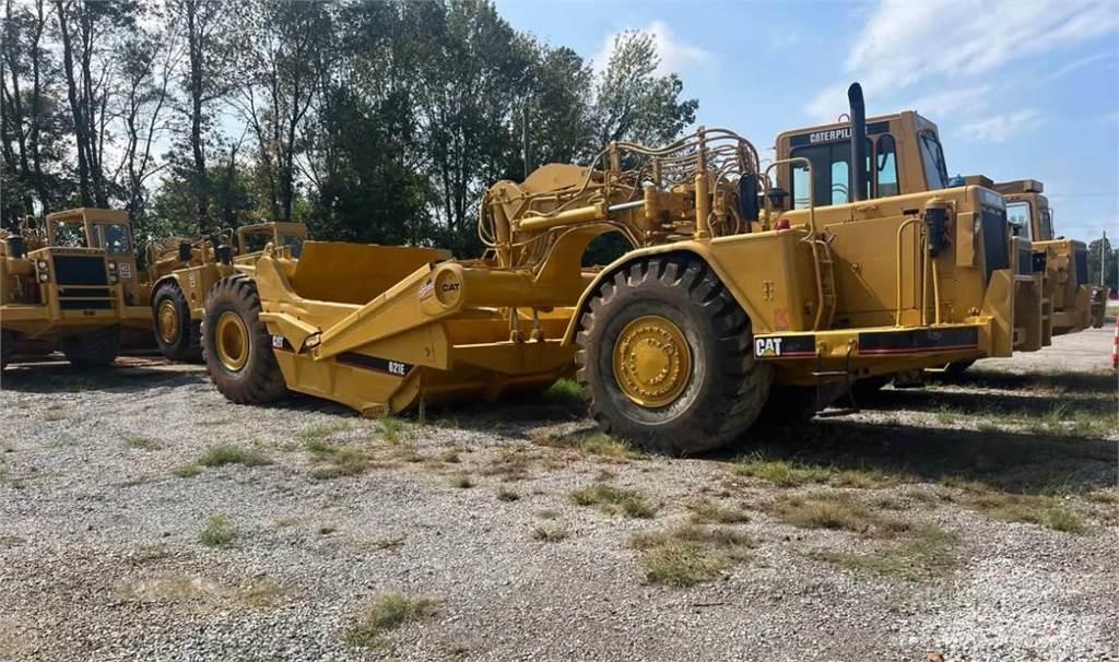 CAT 621E Strugači