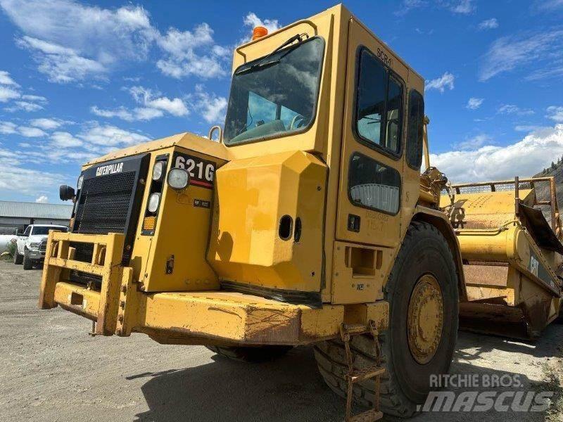 CAT 621G Strugači