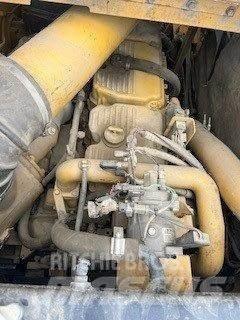 CAT 621G Strugači