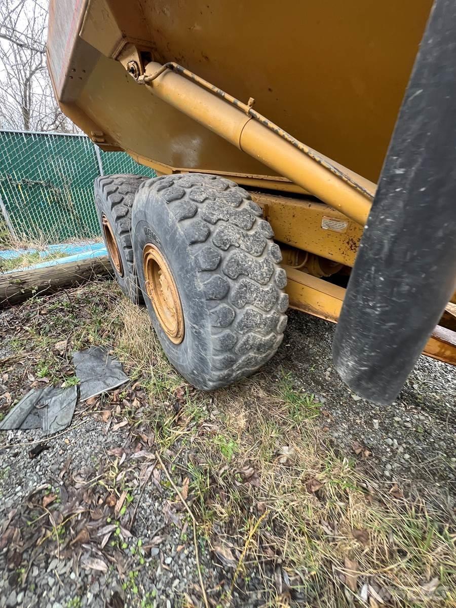 CAT 730 Zglobni demperi