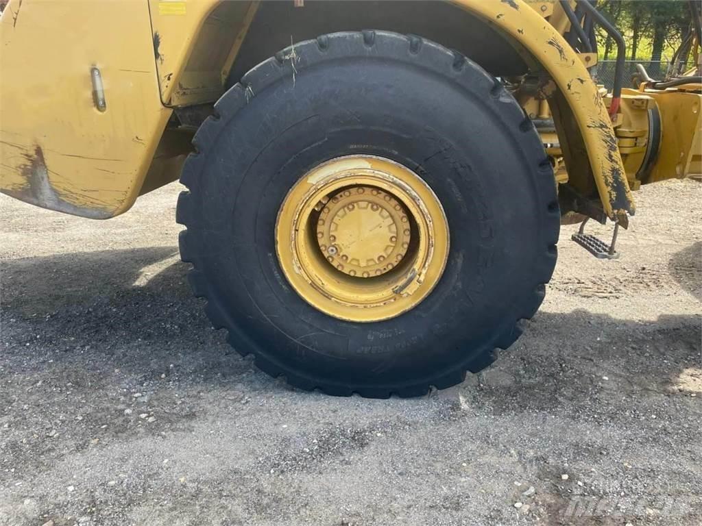 CAT 740 Zglobni demperi