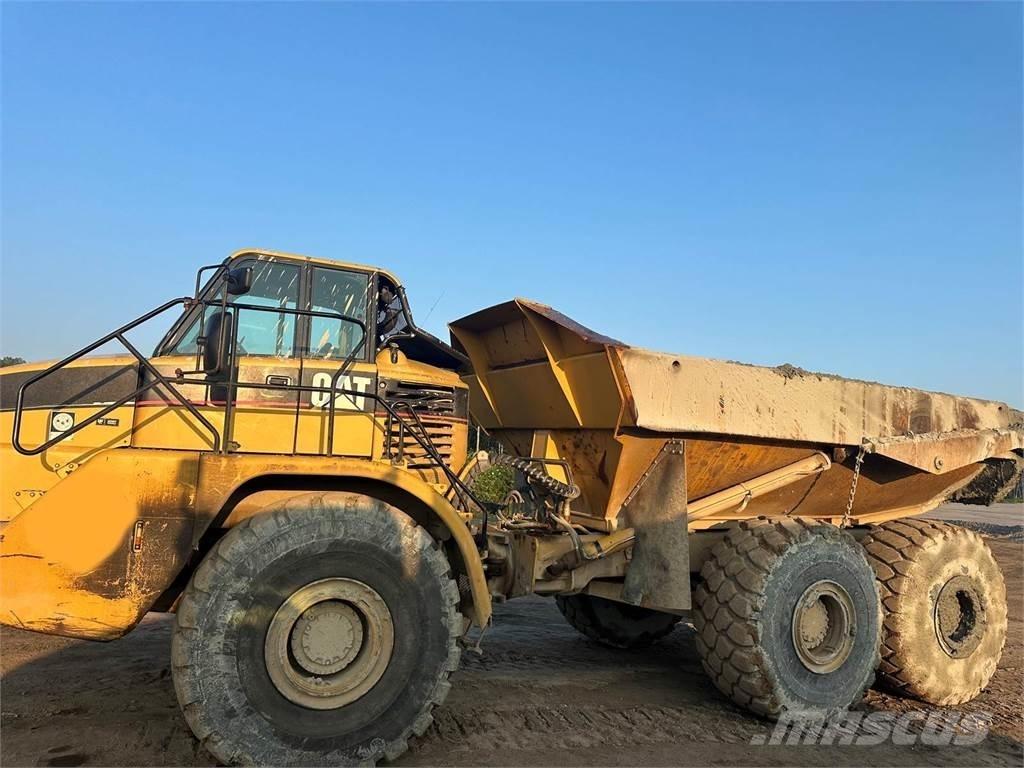 CAT 740 Zglobni demperi