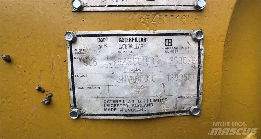 CAT 906 Utovarivači na kotačima