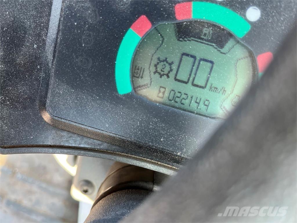 CAT 906 Utovarivači na kotačima