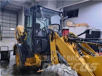 CAT 906H Utovarivači na kotačima